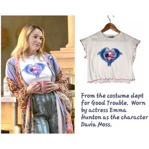 Vintage Supply Dolphin Print Crop T-Shirt in White Pink and Blue Size XS